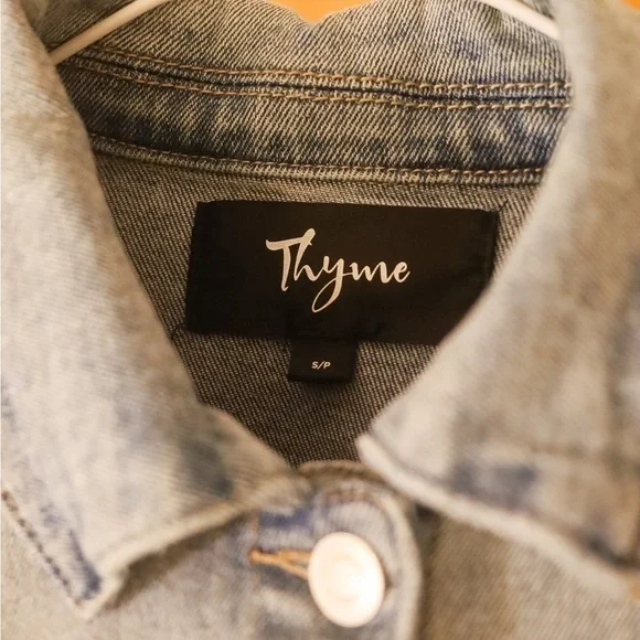 THYME Light  blue washed denim jean jacket - Picture 5 of 6